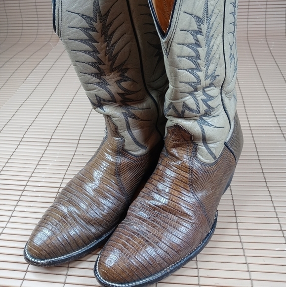 Nocona men's sz 8.5D brown iguana lizard boots Overall good condition. Some hee - Picture 1 of 9